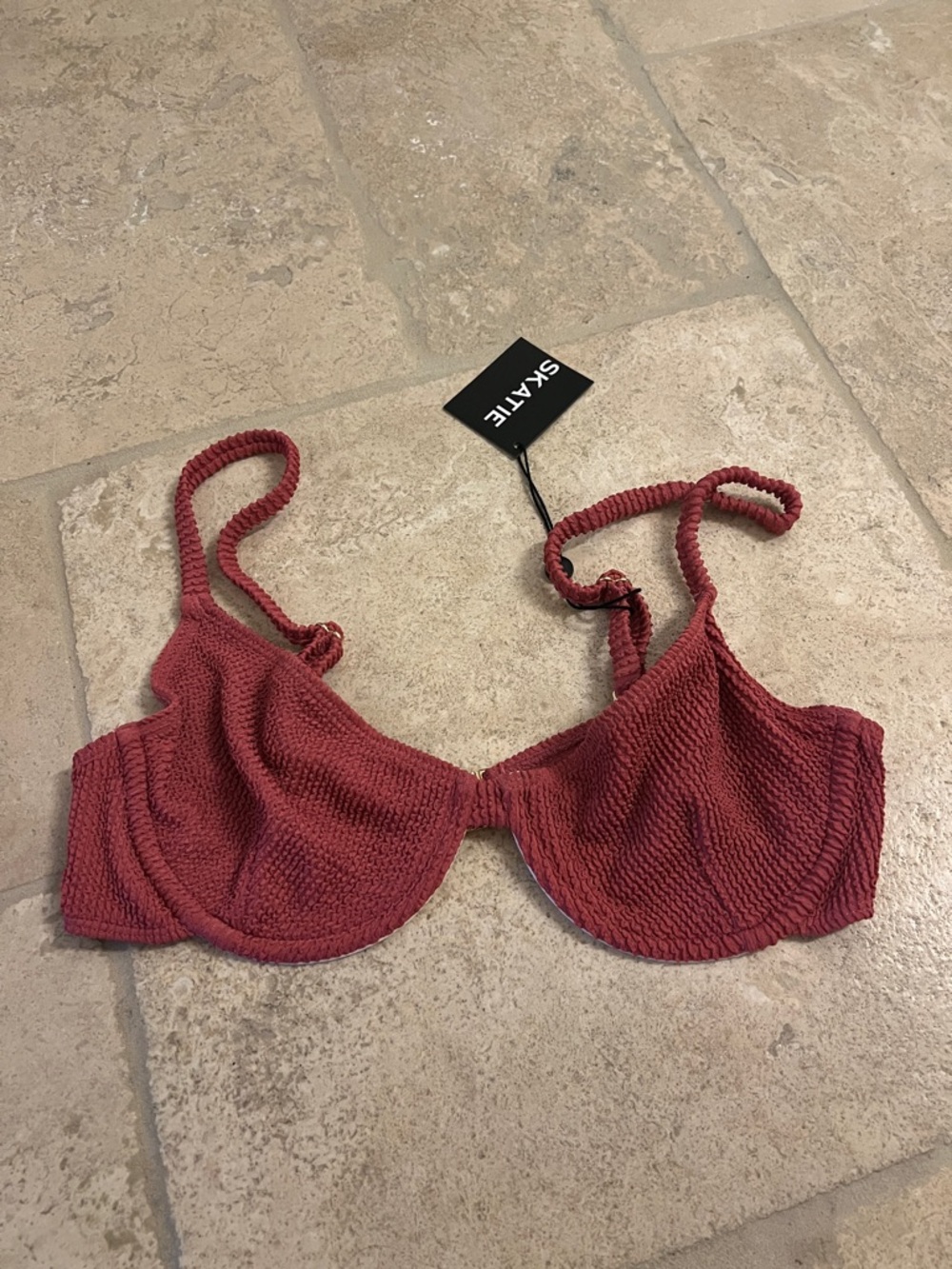 NWT Skatie crinkle Claire top in Rosada